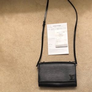 Louis Vuitton Clery Epi Noir